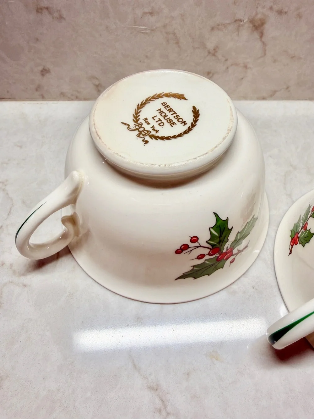 VINTAGE, BERTSON HOUSE LTD. (New York), HANDLED SOUP BOWL. SET /2